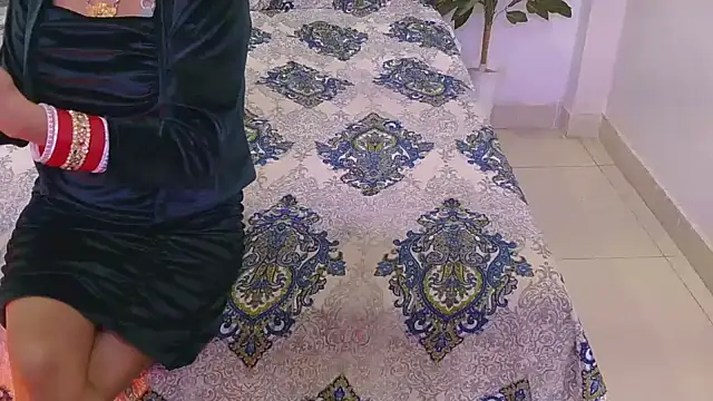 Lovelyy-couple online show from 12/22/25, 04:59