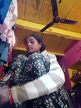 Snapshot of Hot_reshmaji chatting on 11/17/25, 03:23 Hot reshmaji online show from 11/17/25, 03:23