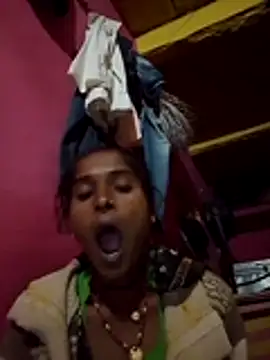 Snapshot of Hot_reshmaji chatting on 11/23/25, 03:34 Hot reshmaji online show from 11/23/25, 03:34