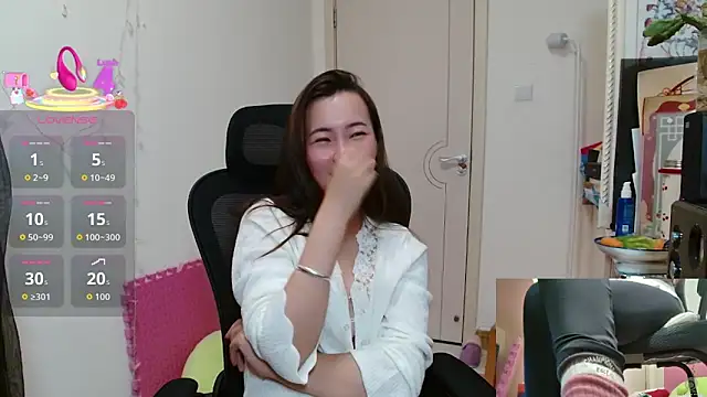 Snapshot of sallycui chatting on 11/06/25, 12:39 sallycui online show from 11/06/25, 12:39