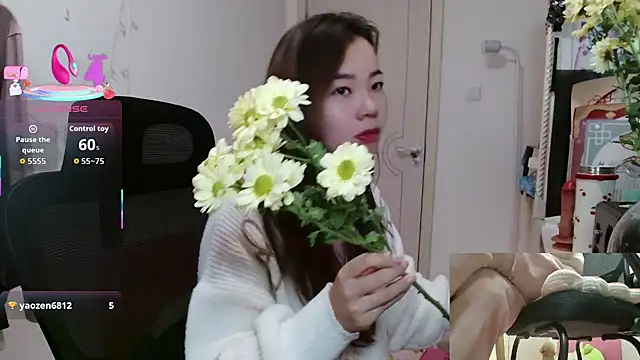 Snapshot of sallycui chatting on 11/26/25, 11:50 sallycui online show from 11/26/25, 11:50