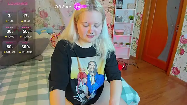 Snapshot of RoseThomas_ chatting on 10/19/25, 11:11 RoseThomas  online show from 10/19/25, 11:11