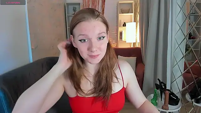 Layla Glam online show from 01/14/26, 01:06