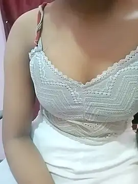 pari rani7 online show from 10/08/25, 04:21