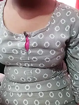 pari rani7 online show from 11/20/25, 03:50