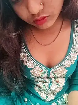 Snapshot of pari_rani7 chatting on 03/16/26, 05:55 pari rani7 online show from 03/16/26, 05:55