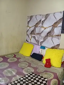 BubblyBeautiful online show from 10/29/25, 07:04