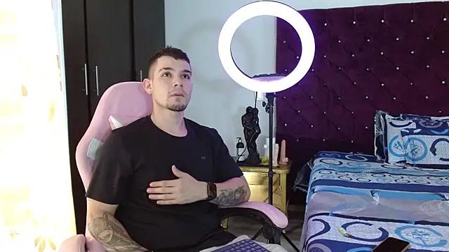 BooyHott  online show from 11/05/25, 06:41