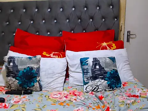 SexyCurves96 online show from 10/10/25, 09:36