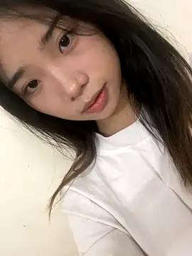 Snapshot of -Tania- chatting on 09/19/25, 08:38 -Tania- online show from 09/19/25, 08:38