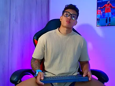 evan greey online show from 10/10/25, 03:05