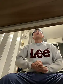 leeyoung  online show from 11/17/25, 02:23