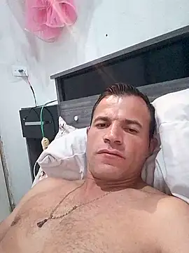 Snapshot of Claudiokkkkk chatting on 02/14/26, 12:40 Claudiokkkkk online show from 02/14/26, 12:40