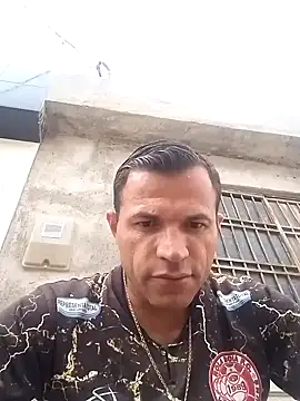 Snapshot of Claudiokkkkk chatting on 02/18/26, 10:44 Claudiokkkkk online show from 02/18/26, 10:44