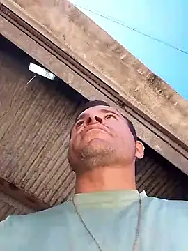 Snapshot of Claudiokkkkk chatting on 03/05/26, 01:07 Claudiokkkkk online show from 03/05/26, 01:07