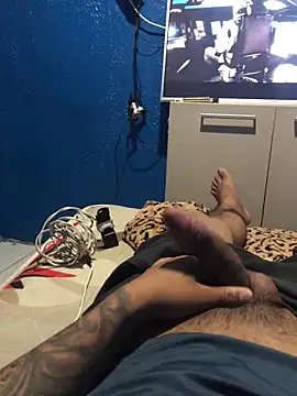 Snapshot of Alangostoso092 chatting on 09/19/25, 06:30 Alangostoso092 online show from 09/19/25, 06:30