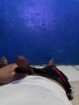 Snapshot of Alangostoso092 chatting on 03/14/26, 06:35 Alangostoso092 online show from 03/14/26, 06:35