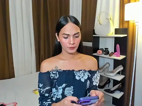 Sedictive Samantha online show from 11/19/25, 04:51