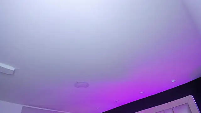 Snapshot of LuisaJonnes_ chatting on 11/25/25, 06:30 LuisaJonnes online show from 11/25/25, 06:30