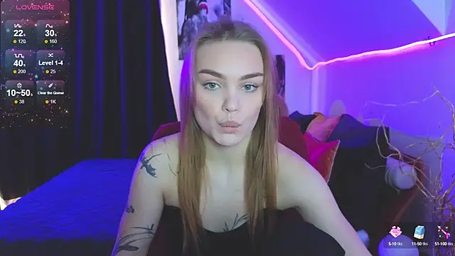 KitsyMoore online show from 10/11/25, 01:09