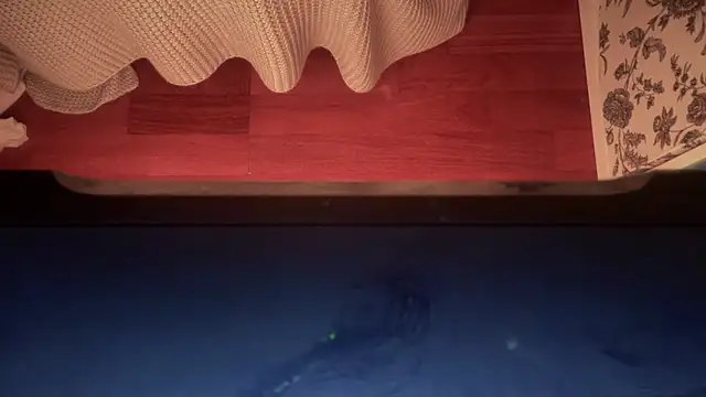 Snapshot of crisso06 chatting on 11/23/25, 06:24 crisso06 online show from 11/23/25, 06:24