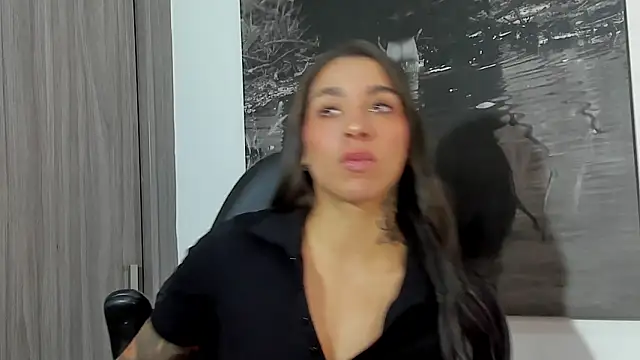 KAYLA BATISTA  online show from 02/15/26, 11:45