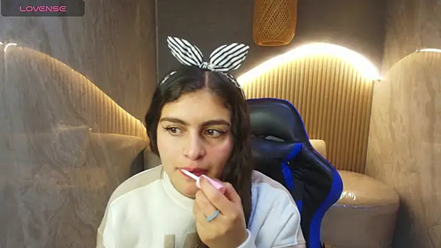 dany r  online show from 10/07/25, 01:19