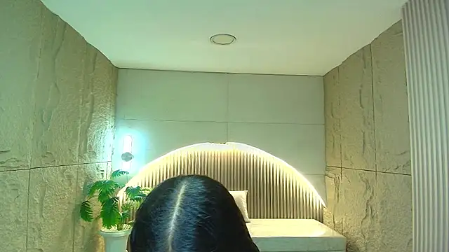 dany r  online show from 11/28/25, 01:03