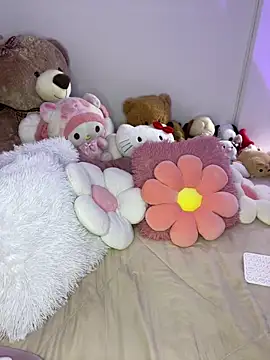 Snapshot of Mericute_ chatting on 11/21/25, 12:10 Mericute online show from 11/21/25, 12:10