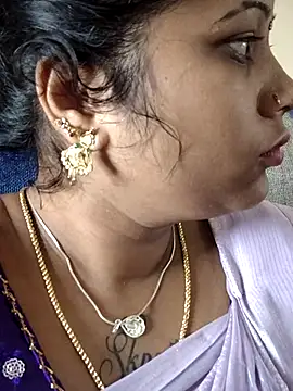 sweetqueen143 online show from 09/26/25, 03:10