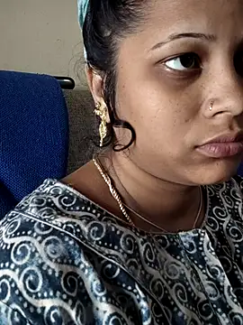 sweetqueen143 online show from 09/27/25, 04:06