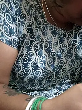 sweetqueen143 online show from 09/27/25, 04:12