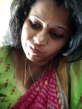 sweetqueen143 online show from 09/30/25, 03:11