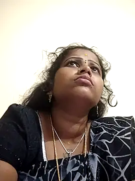 sweetqueen143 online show from 10/09/25, 04:38