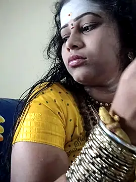 sweetqueen143 online show from 10/26/25, 04:40