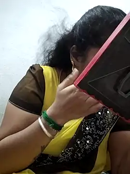 sweetqueen143 online show from 04/12/26, 07:13