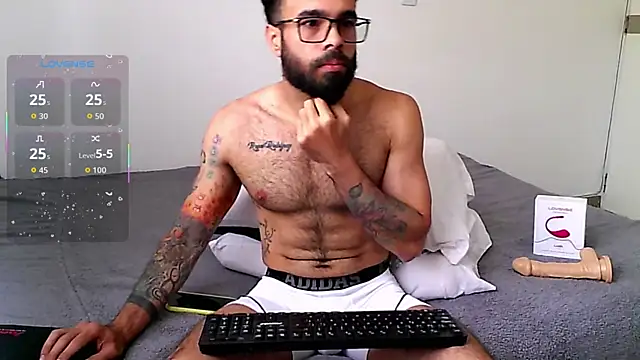 htrebor87 online show from 10/21/25, 04:08