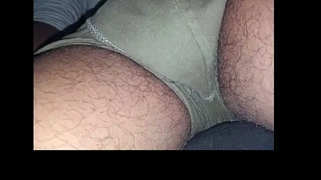 Black runner online show from 10/14/25, 04:02