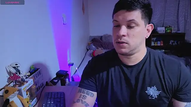 Snapshot of ryden_01 chatting on 03/14/26, 12:39 ryden 01 online show from 03/14/26, 12:39