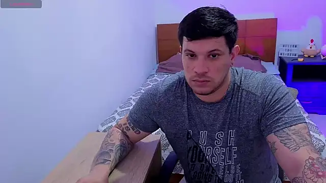 Snapshot of ryden_01 chatting on 04/01/26, 11:35 ryden 01 online show from 04/01/26, 11:35