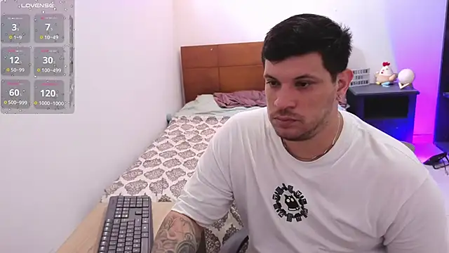 Snapshot of ryden_01 chatting on 04/05/26, 06:38 ryden 01 online show from 04/05/26, 06:38