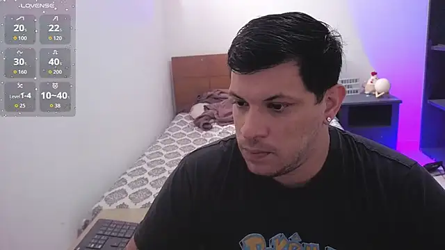 Snapshot of ryden_01 chatting on 04/17/26, 03:37 ryden 01 online show from 04/17/26, 03:37