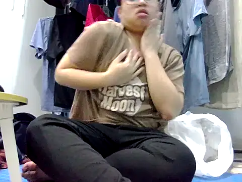 Snapshot of loveninja chatting on 04/02/26, 02:37 loveninja online show from 04/02/26, 02:37