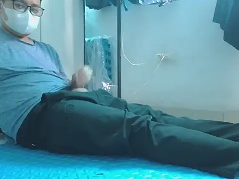 Snapshot of loveninja chatting on 04/20/26, 07:11 loveninja online show from 04/20/26, 07:11