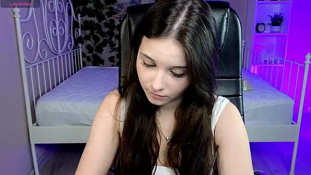 Daniels Beth online show from 09/23/25, 04:21