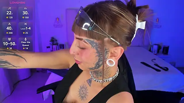 Gyal 8  online show from 02/24/26, 04:43