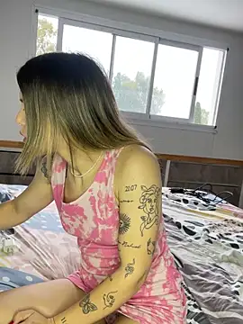 xvalentinaof online show from 11/29/25, 05:38