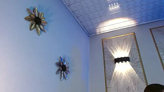 Snapshot of LunaaGrey_ chatting on 10/22/25, 03:40 LunaaGrey  online show from 10/22/25, 03:40