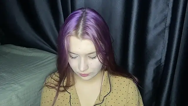 Elvira8cute online show from 10/23/25, 04:06