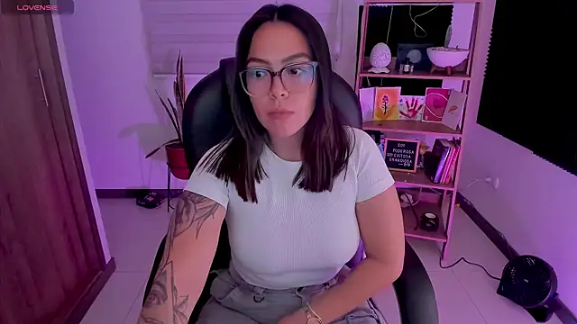 TaniaVelvet online show from 04/19/26, 02:55